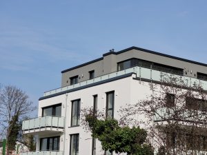 Glasbalkon nach Maß